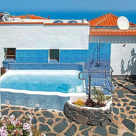 La Hoya, El Tanque Hotell